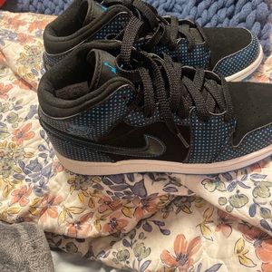 Jordan retro 1 mid polka dot circa 2008. No box . Size 6.5 youth.